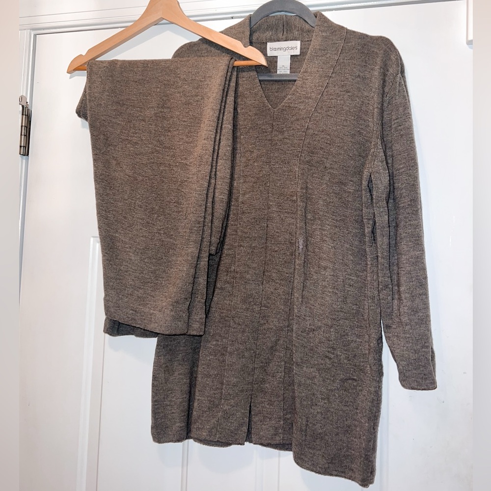 Vintage Bloomingdale’s Women’s 100% Wool, Woolmark Lounge Set